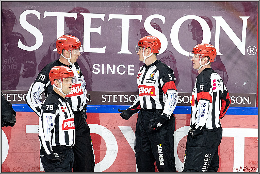 PENNY DEL;  Koelner Haie - Wolfsburg Grizzlys; Koeln, 17.03.2021
